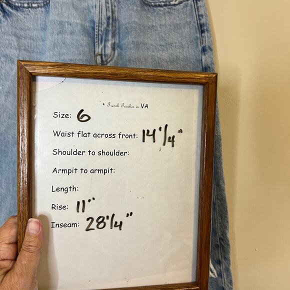 American Eagle Mom Jeans Sz 6 Light Wash Straight Leg High Rise Distressed - Picture 6 of 7